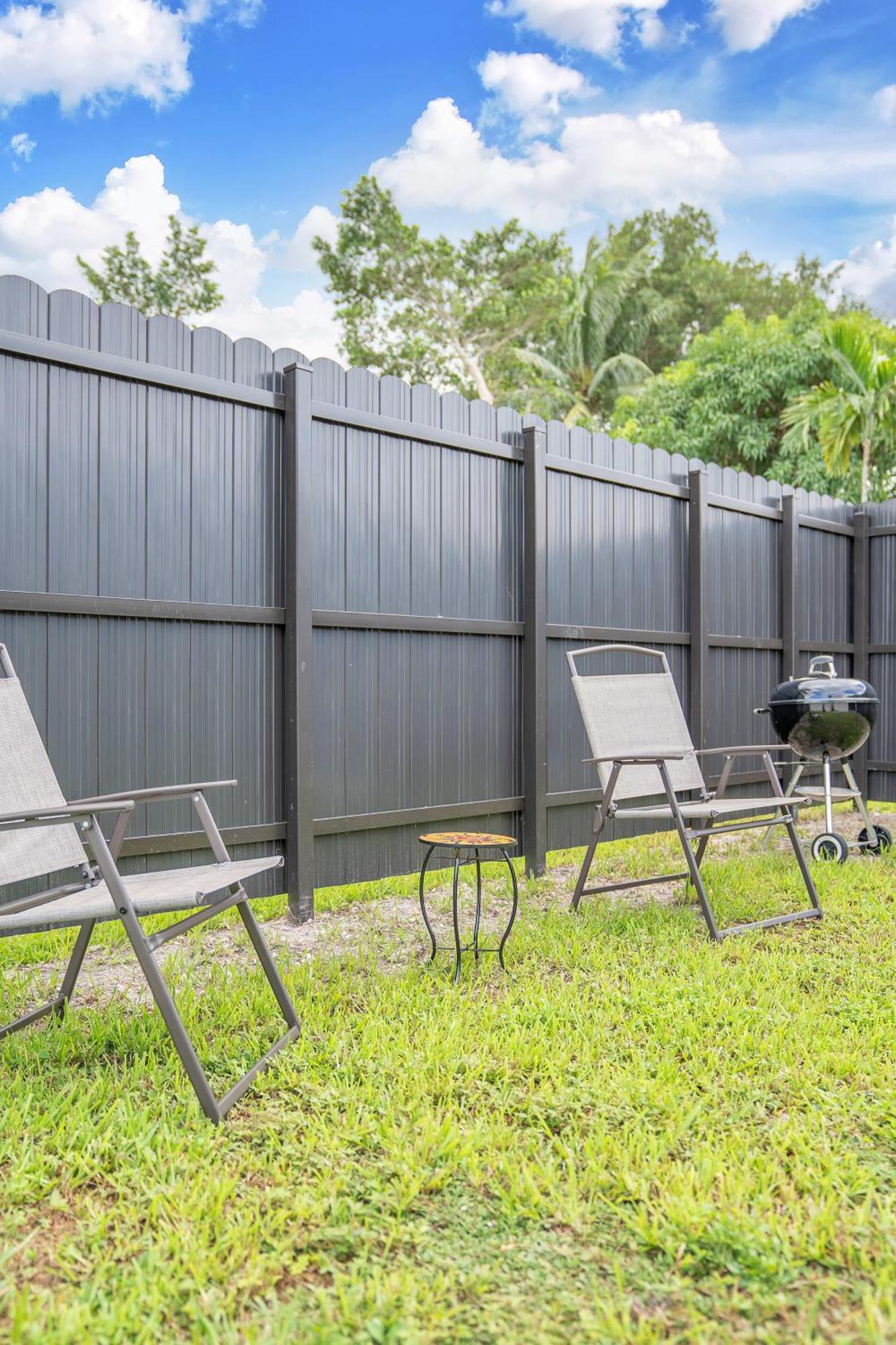 Villa Biscayne Park 2 1 - Renovated Duplex W Pool Extérieur photo