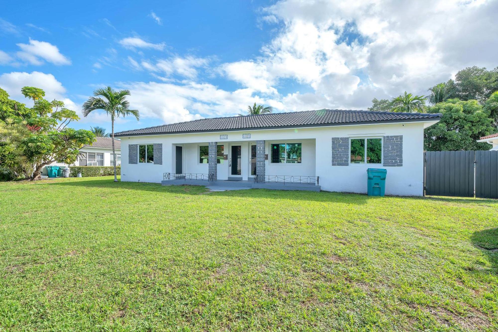 Villa Biscayne Park 2 1 - Renovated Duplex W Pool Extérieur photo